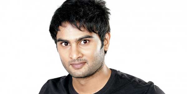 sudheer babu,mahesh babu,audio functions,mosagallaku mosagadu  అలకపాన్పు ఎక్కిన బావ....!